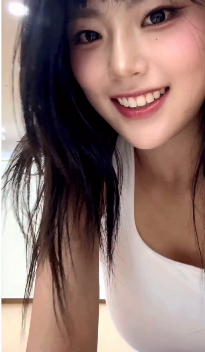 edee54f5d4fb4affccd53df9db60228c_1758506355_0212.jpeg